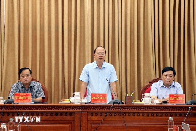 Bí thư Tỉnh ủy Cà Mau Nguyễn Hồ Hải phát biểu tại cuộc họp. Ảnh: Kim Há/TTXVN