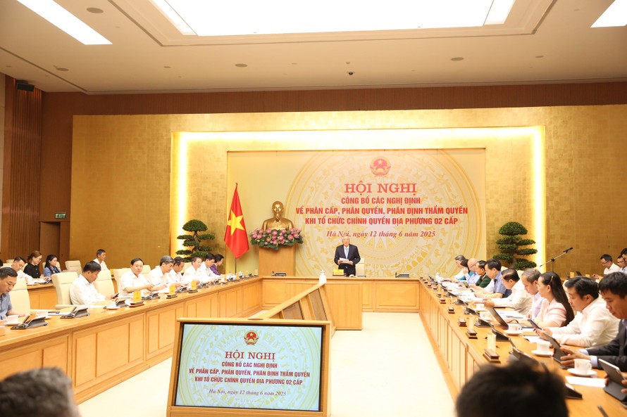 Phó Thủ tướng Thường trực Chính phủ Nguyễn Hòa Bình chủ trì Hội nghị. Ảnh: VGP/Nguyễn Hoàng