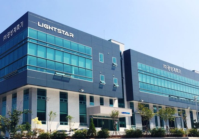 Công ty LIGHTSTAR chuyên sản xuất thiết bị đo lường điện hàng đầu của Hàn Quốc.