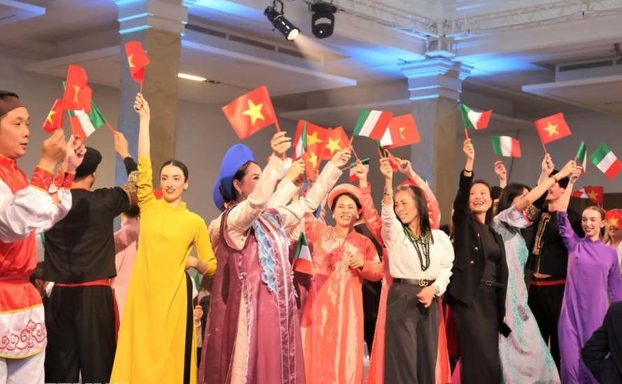 Chương trình xúc tiến du lịch Việt Nam-Italy diễn ra vào tối 6/5/2025 tại thành phố Milan, miền Bắc Italy.