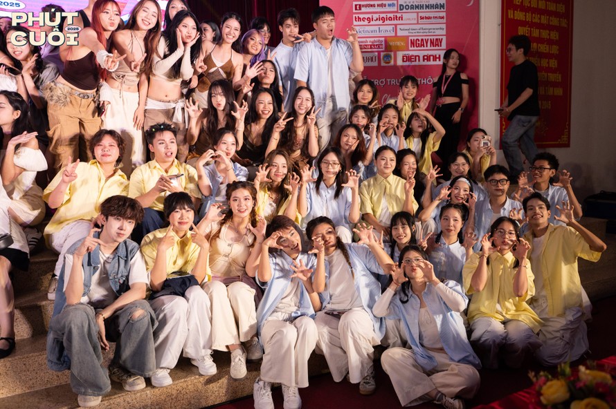 Điểm kết rực rỡ cho thanh xuân của sinh viên trường Báo