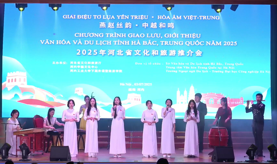 Chương trình giao lưu giới thiệu văn hóa và du lịch tỉnh Hà Bắc năm 2025 chủ đề “Giai điệu tơ lụa Yên Triệu – Hòa âm Việt Trung” được tổ chức vào chiều 3/7 tại Trường Đại học Công nghiệp Hà Nội.
