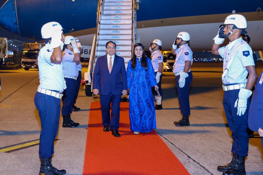 Thủ tướng Phạm Minh Chính và Phu nhân tới Rio de Janeiro, bắt đầu chuyến công tác tại Brazil. Ảnh: VGP/Nhật Bắc