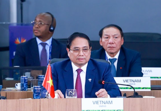 Thủ tướng Chính phủ Phạm Minh Chính phát biểu tại Phiên thảo luận cấp cao BRICS mở rộng về "Tăng cường chủ nghĩa đa phương, các vấn đề kinh tế - tài chính và trí tuệ nhân tạo". Ảnh: VGP/Nhật Bắc