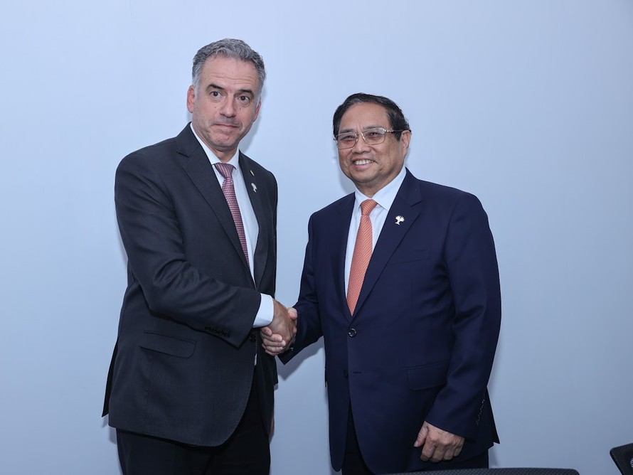 Thủ tướng Chính phủ Phạm Minh Chính hội kiến với Tổng thống Uruguay Yamandu Orsi. Ảnh: VGP/Nhật Bắc