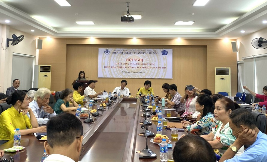 Quang cảnh hội nghị