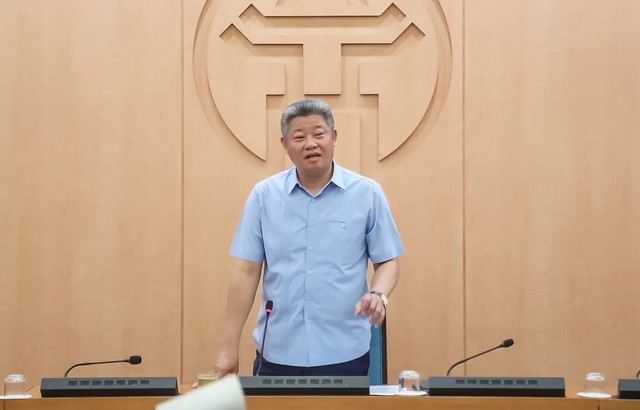 Phó Chủ tịch UBND TP. Hà Nội Nguyễn Mạnh Quyền chủ trì phiên họp