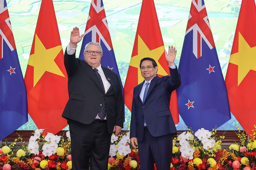 Thủ tướng Phạm Minh Chính hội kiến Chủ tịch Quốc hội New Zealand Gerry Brownlee.
