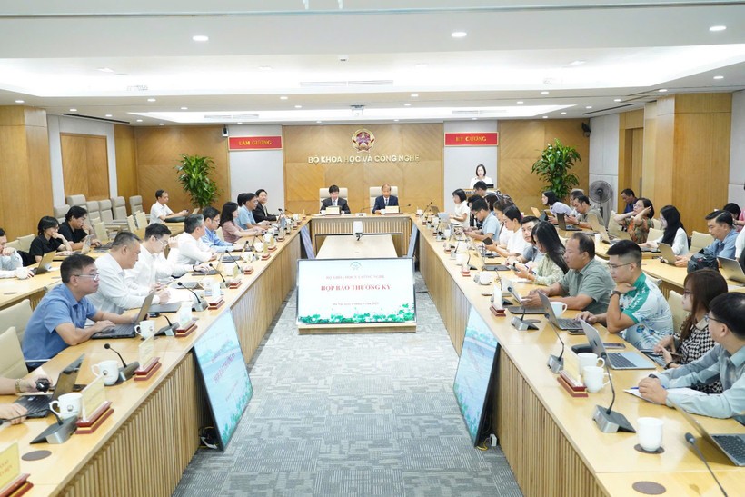 Bộ Khoa học và Công nghệ phối hợp với Liên đoàn Thương mại và Công nghiệp Việt Nam tổ chức họp báo công bố, phát động Giải thưởng "Sản phẩm công nghệ số Make in Viet Nam" năm 2025.