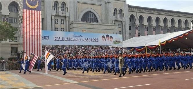 Diễu hành mừng 68 năm Quốc khánh của Malaysia.