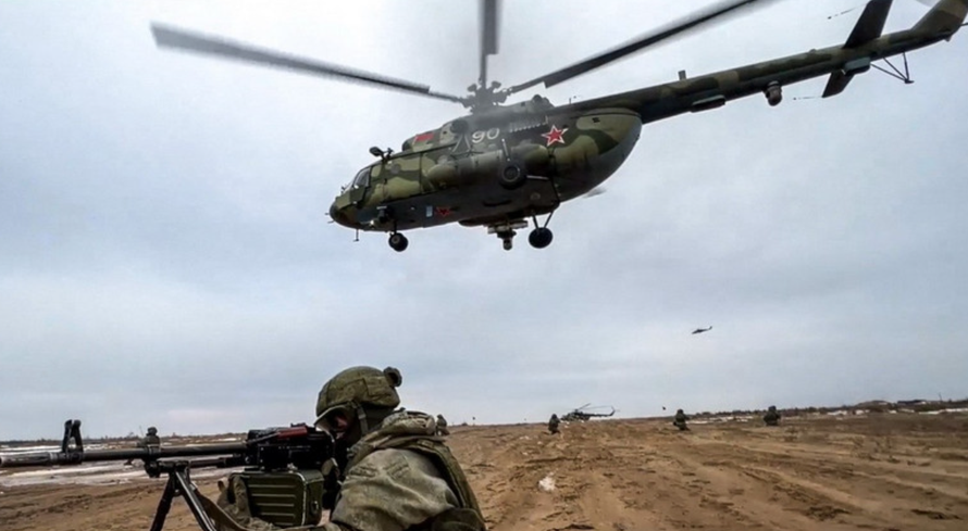 Binh sỹ Nga tham gia cuộc tập trận chung giữa lực lượng vũ trang Nga và Belarus ở gần thành phố Baranovichi (Belarus)