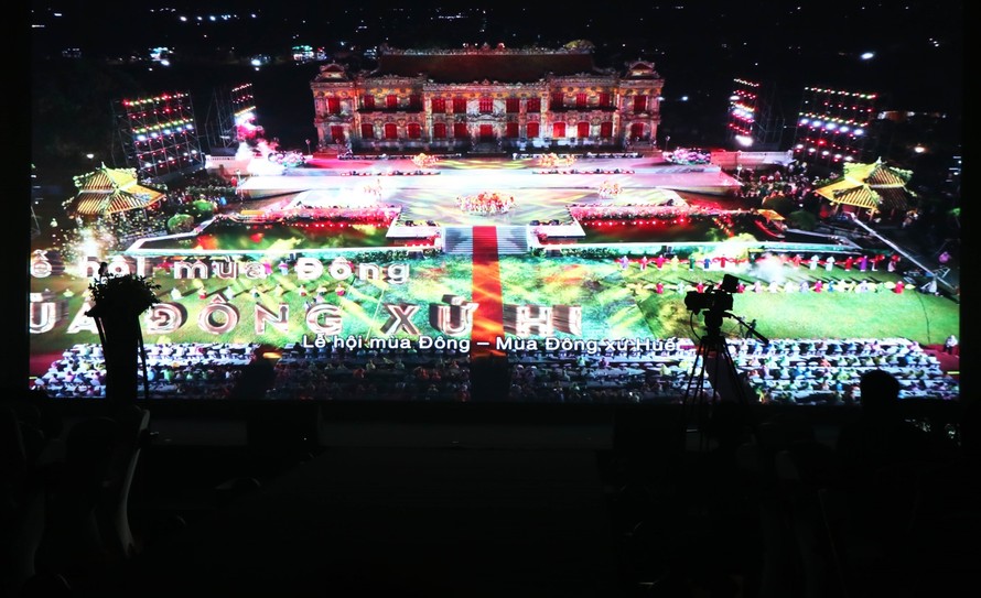 Trình chiếu di sản của thành phố Huế tại hội nghị. Ảnh: Nguyên Lý/TTXVN.