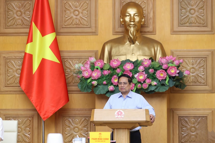 Thủ tướng Chính phủ Phạm Minh Chính chủ trì cuộc họp của Thường trực Chính phủ làm việc với các hội, hiệp hội và doanh nghiệp về việc tháo gỡ khó khăn, vướng mắc trong hoạt động hợp chuẩn, hợp quy sản phẩm, hàng hóa. Ảnh: VGP/Nhật Bắc