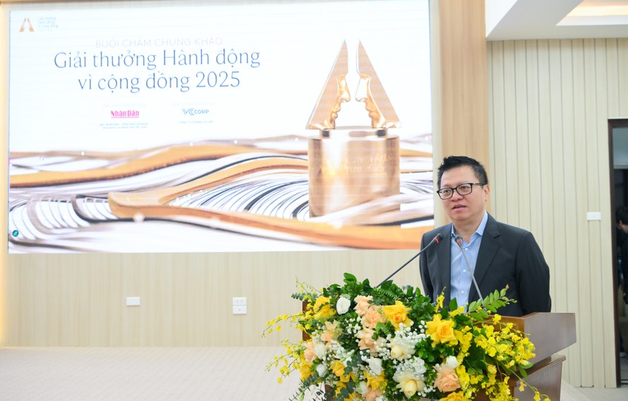 Đồng chí Lê Quốc Minh – Ủy viên Trung ương Đảng, Tổng Biên tập Báo Nhân Dân, Phó Trưởng Ban Tuyên giáo và Dân vận Trung ương, Chủ tịch Hội Nhà báo Việt Nam, Trưởng Ban Tổ chức Giải thưởng Hành động vì Cộng đồng.