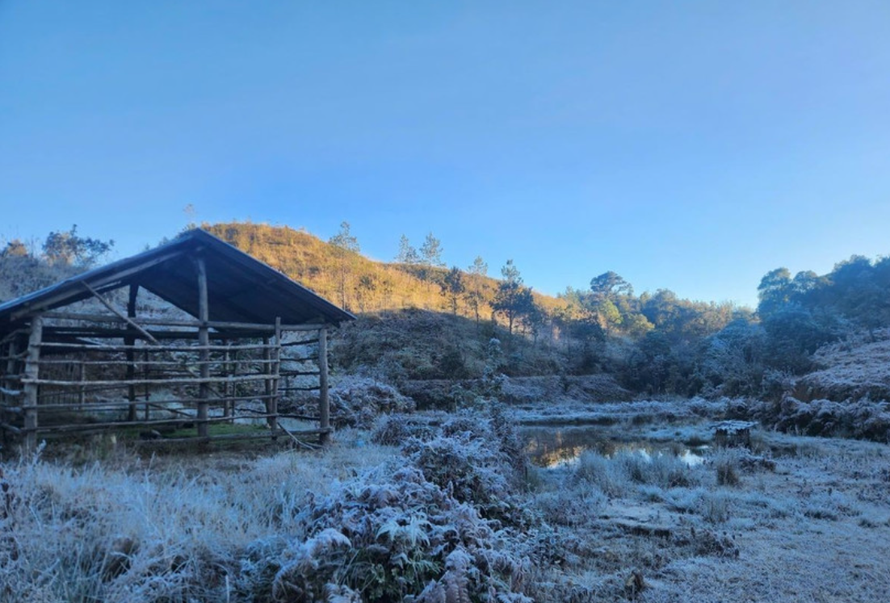 Vùng núi cao cần đề phòng xảy ra băng giá