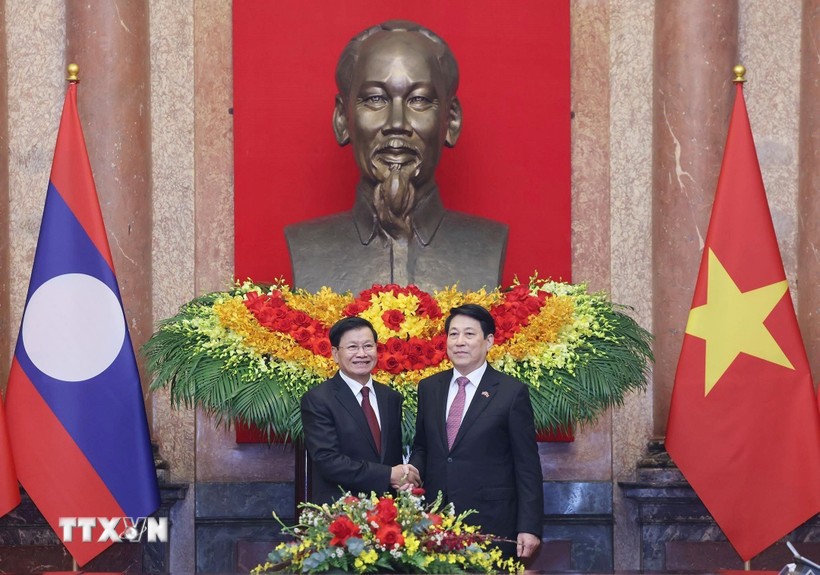 Chủ tịch nước Lương Cường hội đàm với Tổng Bí thư, Chủ tịch nước Lào Thongloun Sisoulith thăm cấp Nhà nước tới Việt Nam.