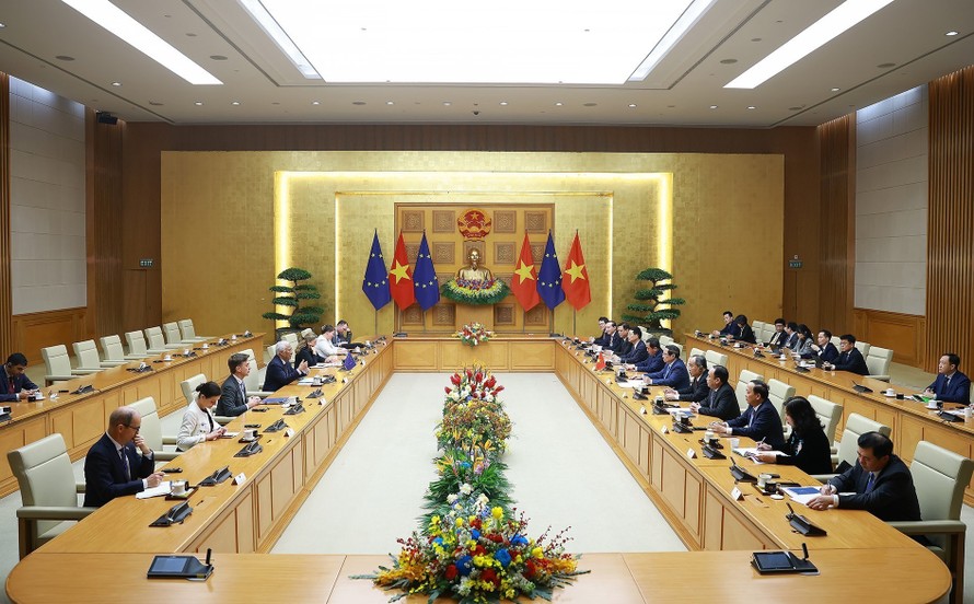 Thủ tướng Phạm Minh Chính hội kiến Chủ tịch Hội đồng châu Âu António Costa. Ảnh: Dương Giang/TTXVN.