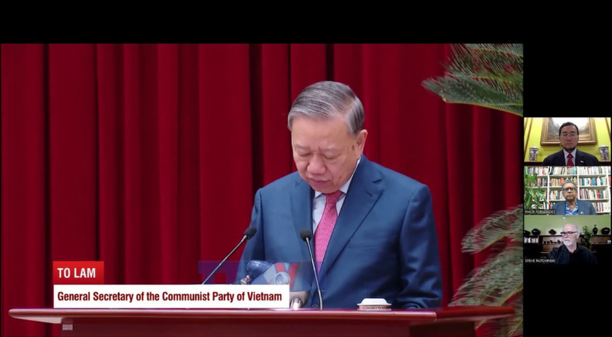 Các thành viên dự tọa đàm từ các điểm cầu theo dõi bài phát biểu của Tổng Bí thư Tô Lâm, do Hội CVFS chuẩn bị.