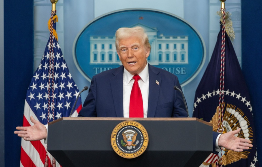 Tổng thống Mỹ Donald Trump phát biểu tại Nhà Trắng.