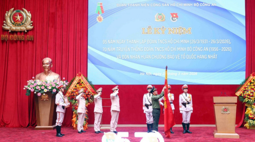 Đại tướng Lương Tam Quang, Bộ trưởng Bộ Công an trao Huân chương Bảo vệ Tổ quốc hạng Nhất tặng Đoàn TNCS Hồ Chí Minh Bộ Công an