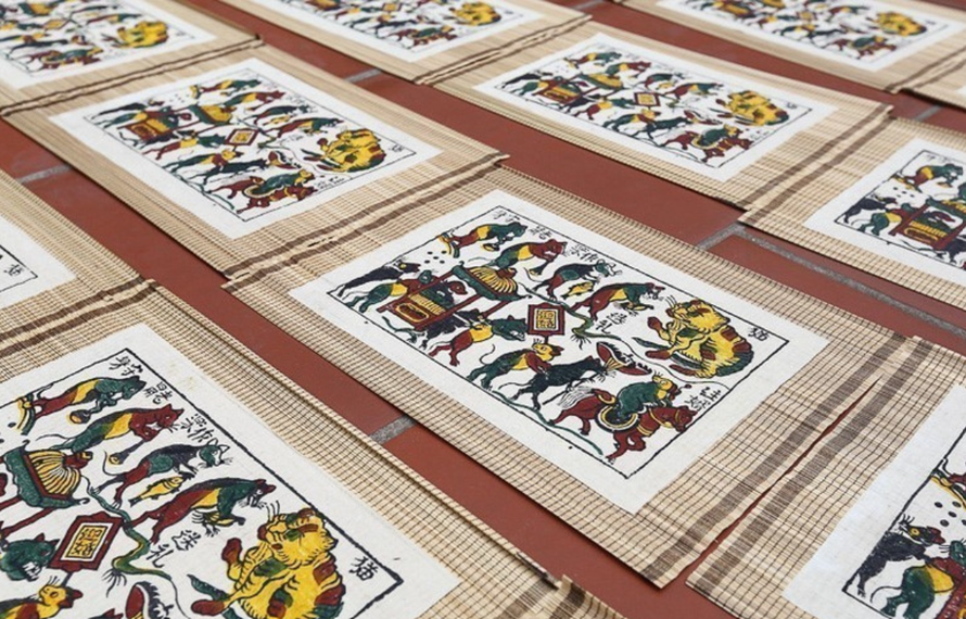 UNESCO ghi danh Nghề làm tranh dân gian Đông Hồ vào Danh sách Di sản văn hóa phi vật thể cần bảo vệ khẩn cấp. Đây là di sản thứ 17 của Việt Nam được UNESCO ghi danh vào các Danh sách Di sản Văn hóa Phi vật thể của UNESCO.