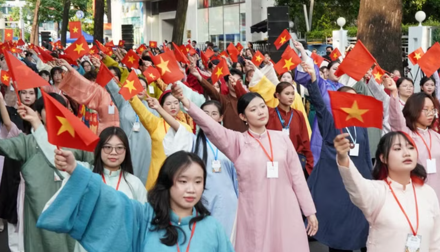 Chính phủ ban hành Nghị quyết số 90/NQ-CP về dự thảo Nghị quyết của Quốc hội về một số cơ chế, chính sách đột phá phát triển văn hóa Việt Nam.