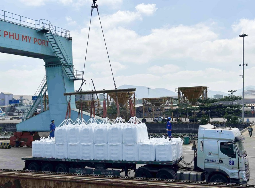 Phú Mỹ đẩy mạnh xuất khẩu ure kỹ thuật, tận dụng cơ hội giá thế giới tăng cao