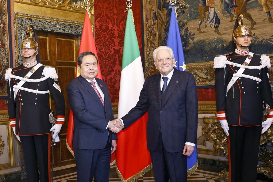Chủ tịch Quốc hội Trần Thanh Mẫn hội kiến Tổng thống Italy Sergio Mattarella. Ảnh: Doãn Tấn/TTXVN.