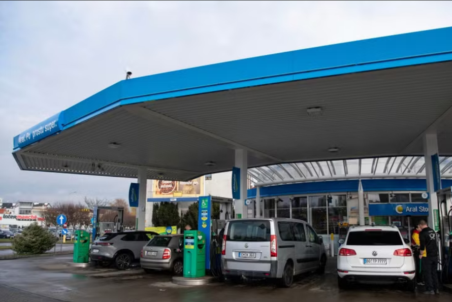 Một trạm xăng ở Slubice, Ba Lan.