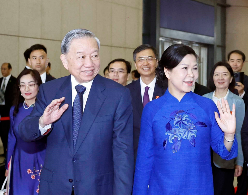 Tổng Bí thư, Chủ tịch nước Tô Lâm cùng Phu nhân tại ga Nam Ninh Đông, Thành phố Nam Ninh.