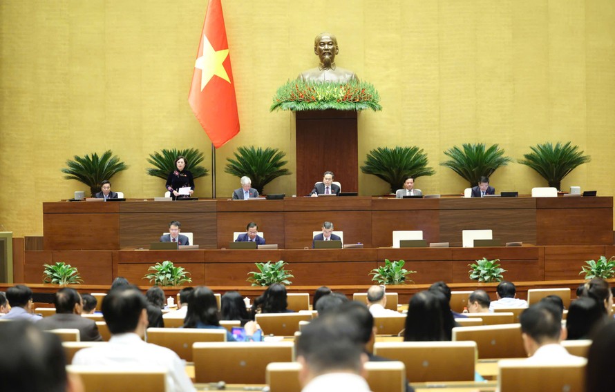 Quang cảnh phiên họp