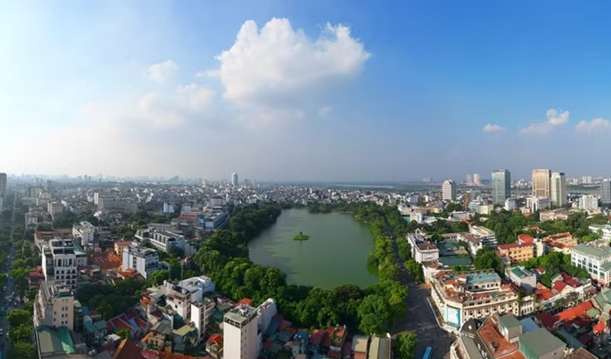 Hồ Hoàn Kiếm - "lá phổi xanh" giữa lòng Thủ đô 