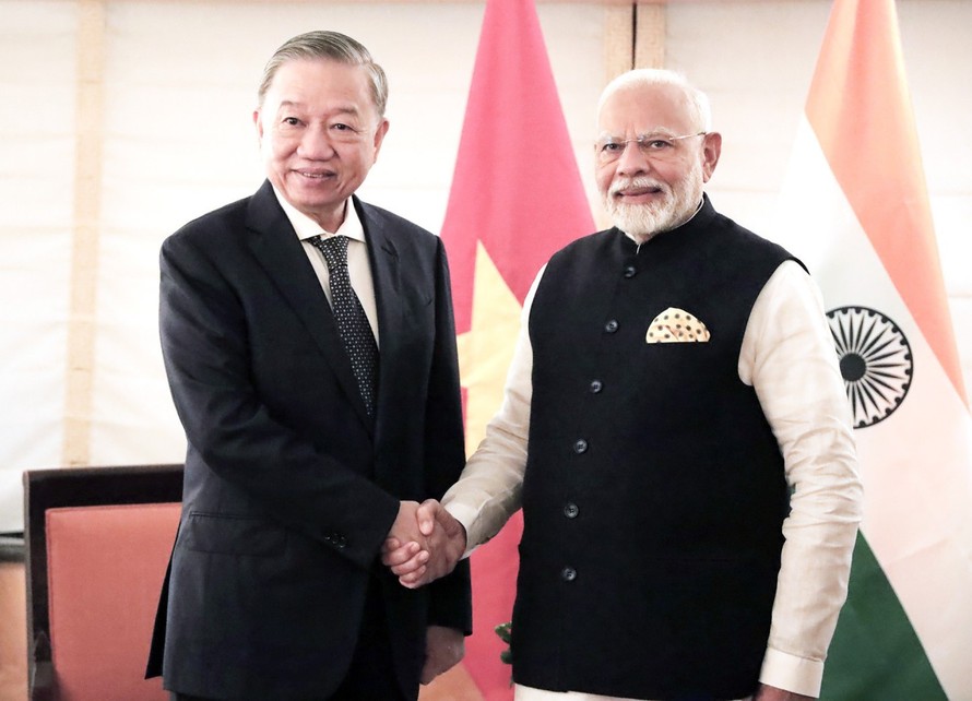 Tổng Bí thư, Chủ tịch nước Tô Lâm gặp Thủ tướng Ấn Độ Narendra Modi trong khuôn khổ chuyến tham dự Đại hội đồng Liên hợp quốc Khóa 79 và làm việc tại Hoa Kỳ