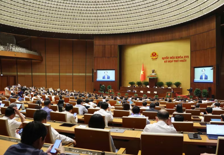 Quốc hội thảo luận 3 dự án luật về Hộ tịch, Công chứng và Trợ giúp pháp lý.