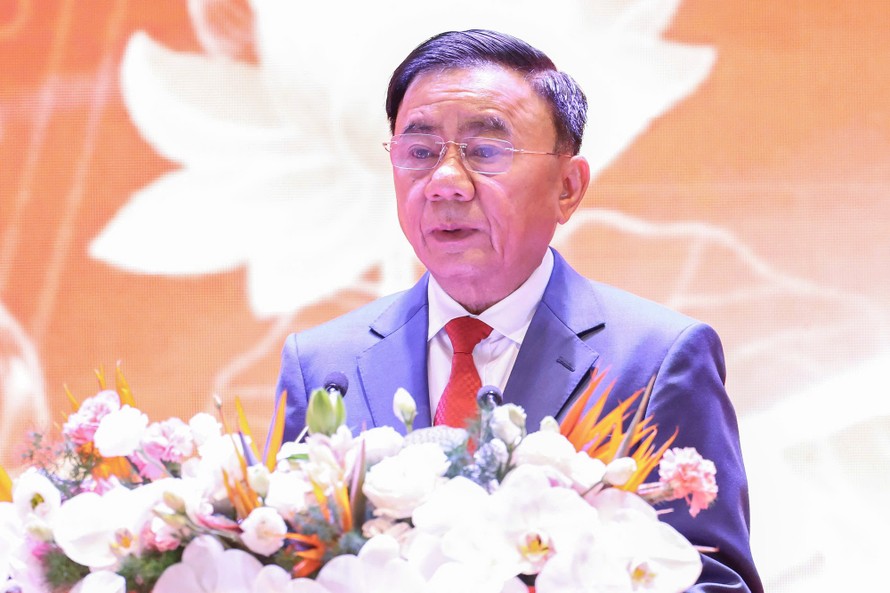 Đồng chí Trần Cẩm Tú, Ủy viên Bộ Chính trị, Thường trực Ban Bí thư phát biểu tại Hội nghị