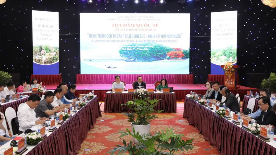 Quang cảnh tọa đàm 