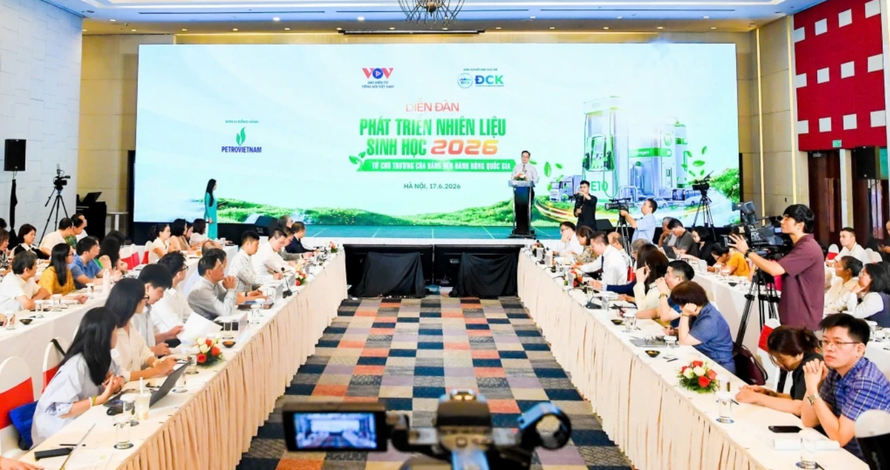Toàn cảnh diễn đàn