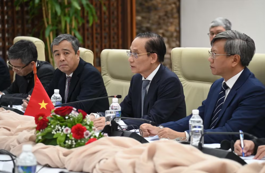 Đặc phái viên của Tổng Bí thư, Chủ tịch nước Tô Lâm, đồng chí Lê Hoài Trung, Ủy viên Bộ Chính trị, Bộ trưởng Bộ Ngoại giao tái khẳng định sự đoàn kết Việt Nam - Cuba.