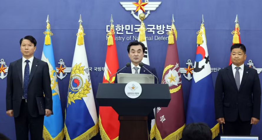 Bộ trưởng Quốc phòng Hàn Quốc Ahn Gyu Back.