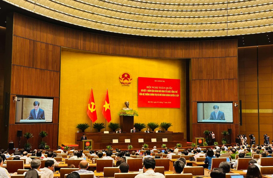 Hội nghị toàn quốc sơ kết 1 năm vận hành mô hình tổ chức tổng thể của hệ thống chính trị, mô hình chính quyền 3 cấp. Ảnh: VGP