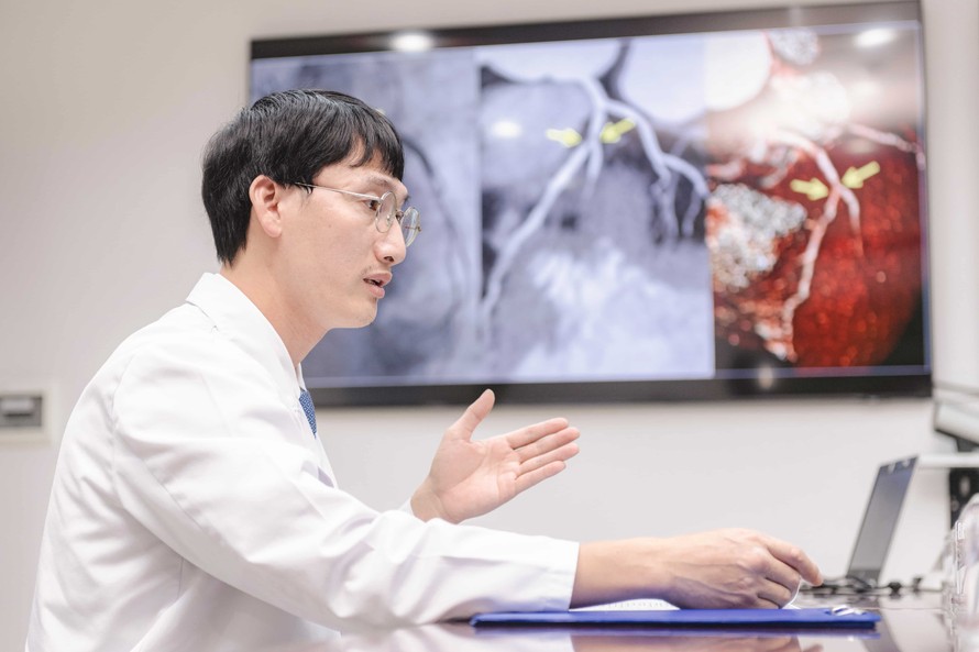 TS.BS Đoàn Đức Dũng, Giám đốc Trung tâm Tim mạch, Bệnh viện Vinmec Times City - "Người nhạc trưởng" đa năng trong lĩnh vực tim mạch can thiệp