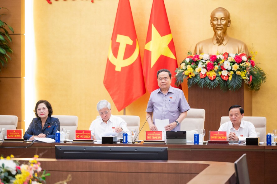 Bí thư Đảng ủy Quốc hội, Chủ tịch Quốc hội Trần Thanh Mẫn chủ trì Hội nghị Ban Thường vụ Đảng ủy Quốc hội với các Tổ trưởng Tổ đảng, Trưởng đoàn, Phó Trưởng đoàn phụ trách Đoàn đại biểu Quốc hội các tỉnh, thành phố