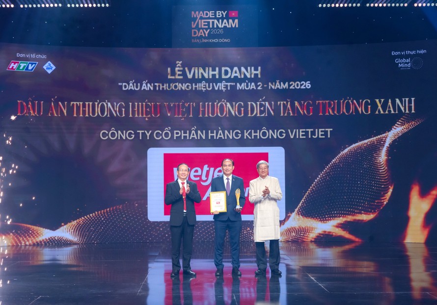 Vietjet được vinh danh “Dấu ấn Thương hiệu Việt hướng tới tăng trưởng xanh” tại Lễ vinh danh Made by Vietnam 2026. 
