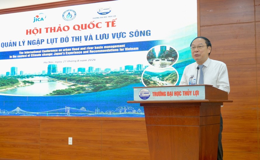 Thứ trưởng Bộ Nông nghiệp và Môi trường Lê Công Thành phát biểu