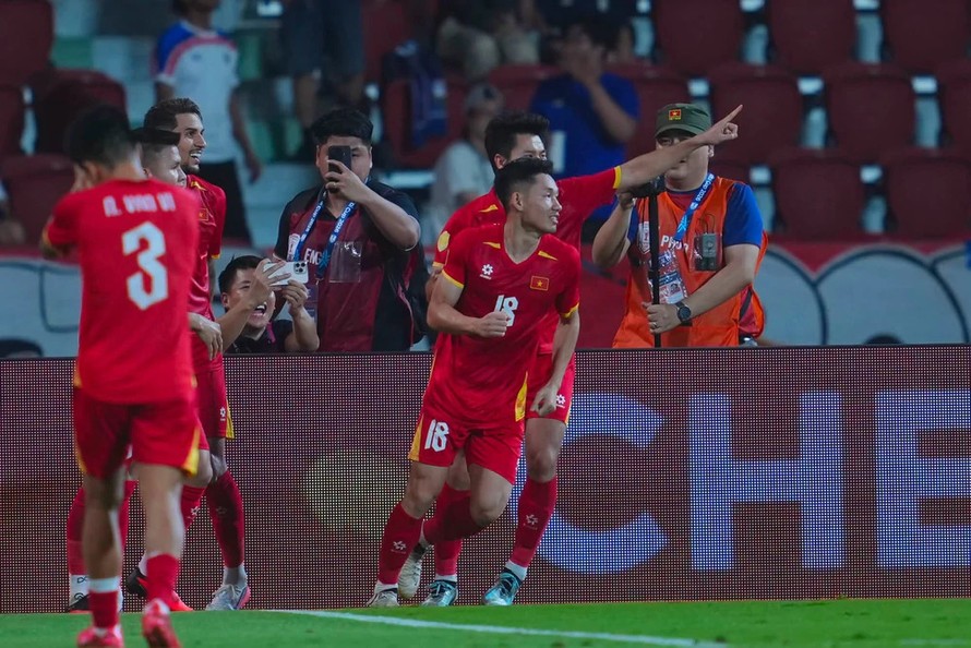 Tuyển Việt Nam thắng Thái Lan 2-0 ở chung kết lượt đi ASEAN Cup 2026. Ảnh: FAT