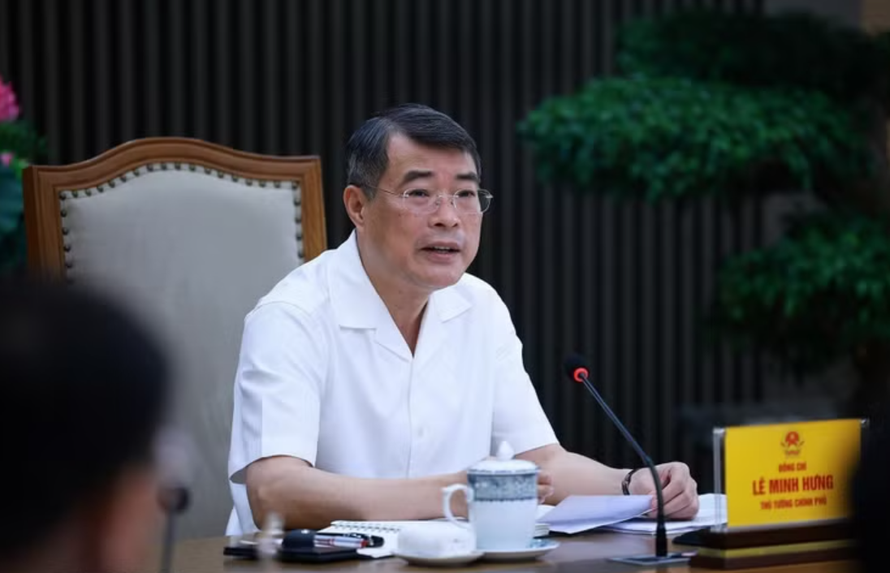Thủ tướng Lê Minh Hưng chủ trì cuộc họp với lãnh đạo Bộ Giáo dục và Đào tạo và các bộ, ngành về phát triển giáo dục và đào tạo.