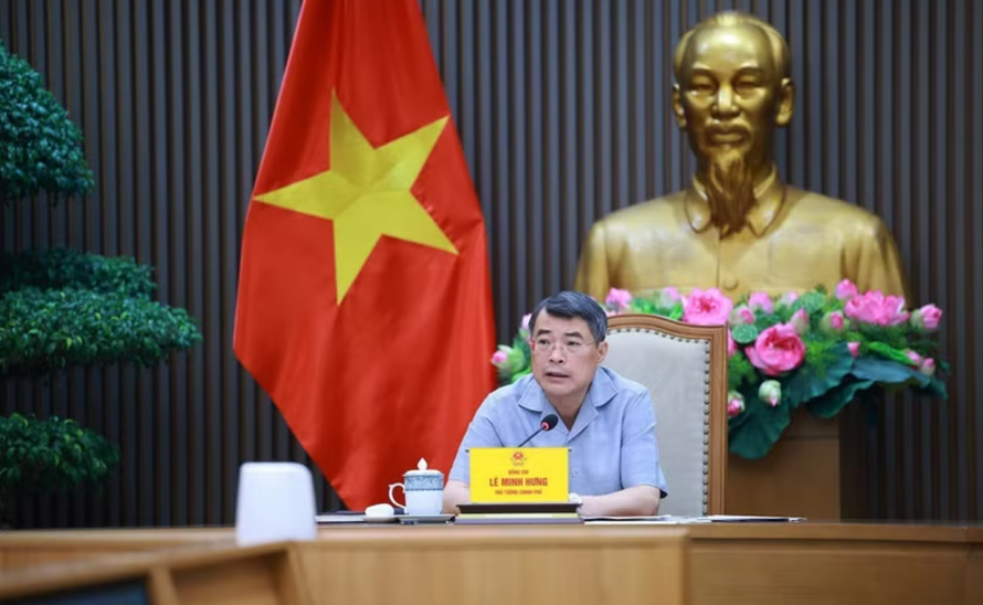 Thủ tướng Lê Minh Hưng chủ trì họp tháo gỡ khó khăn, vướng mắc, đẩy nhanh tiến độ các dự án giao thông trọng điểm.