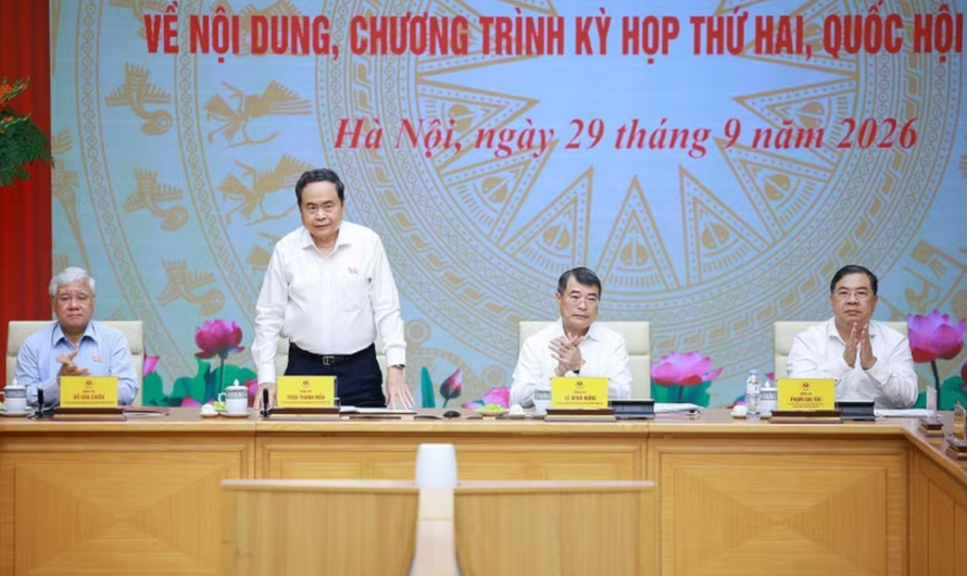 Thủ tướng Lê Minh Hưng và Chủ tịch Quốc hội Trần Thanh Mẫn đồng chủ trì Hội nghị Ban Thường vụ Đảng ủy Chính phủ và Ban Thường vụ Đảng ủy Quốc hội. 