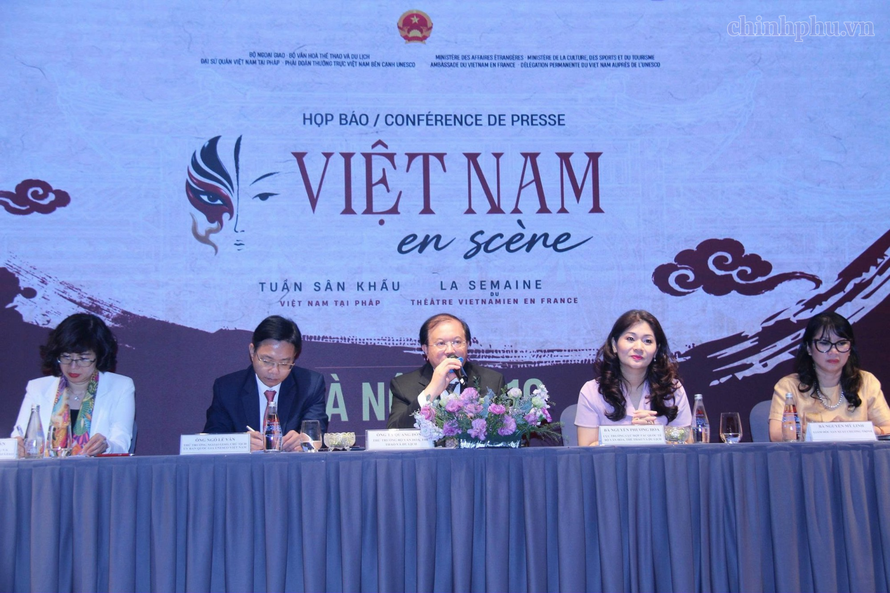 Ban Chủ trì họp báo giới thiệu Tuần Sân khấu Việt Nam tại Pháp 2026.