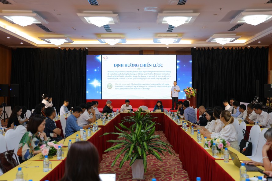 Quang cảnh diễn đàn 